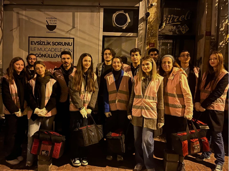 GENÇLER, DAYANIŞMAYA DESTEK İÇIN SAHADA 