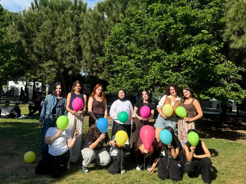 Toplum Gönüllüsü Gençler Hayal Çemberi Projesiyle Çocuklarla Buluştu