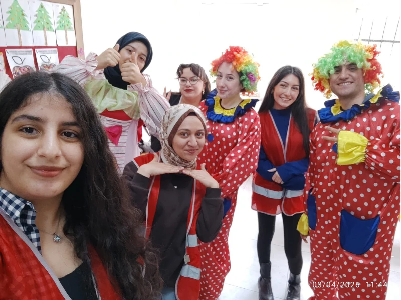 TOPLUM GÖNÜLLÜSÜ GENÇLER OTİZM FARKINDALIĞI İÇİN ÇOCUKLARLA BULUŞTU